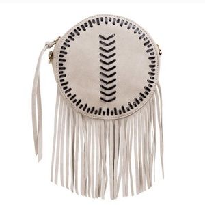 Summer & Rose around Circle Tassel Crossbody Bag